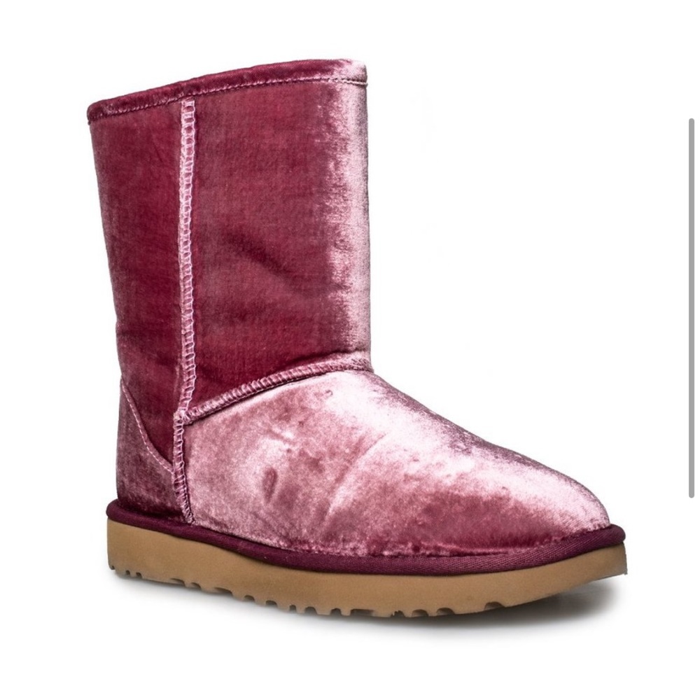 NEW RARE - Pink Velvet UGG boots sz 5
